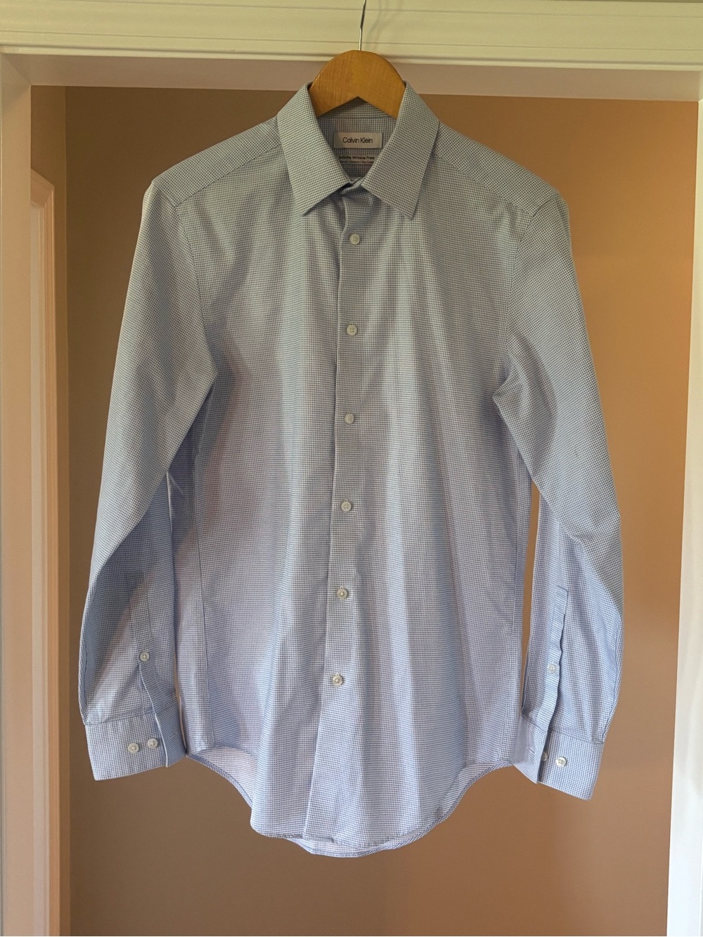 Calvin Klein Men's Light Blue Micro-Pattern Dress Shirt